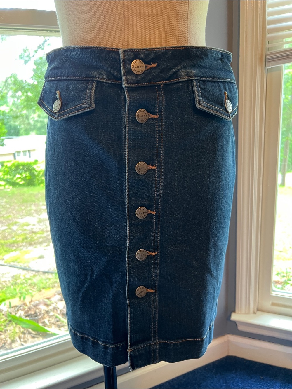 Loft Fashion Dark Blue Button-Front mini Pencil Skirt
